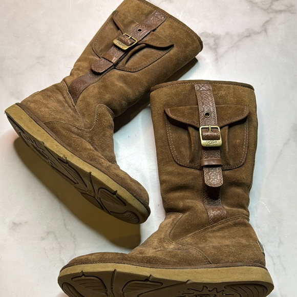 UGG Shoes - Ugg Australia Women’s Cargo II Chocolate Cake Boot - 5195 - Sz 7